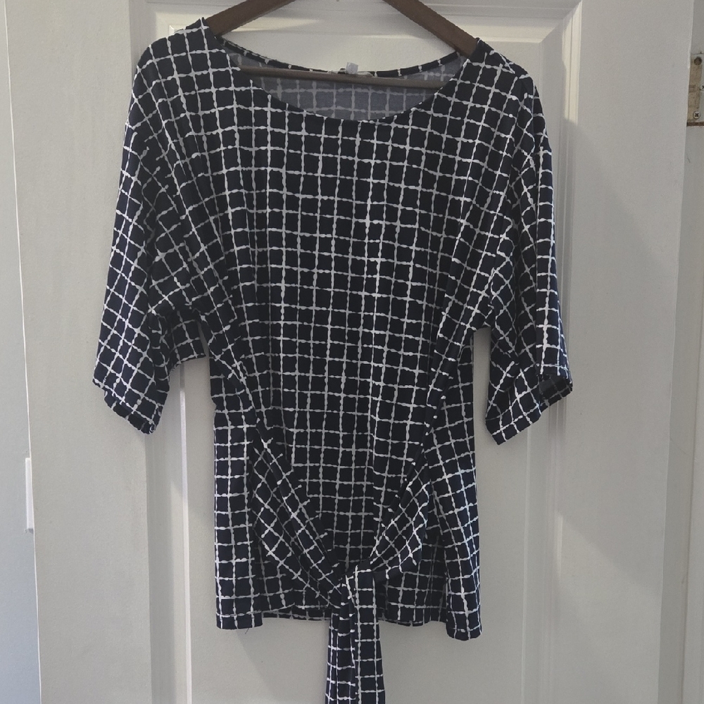 Cleo Top Size L 2/$20